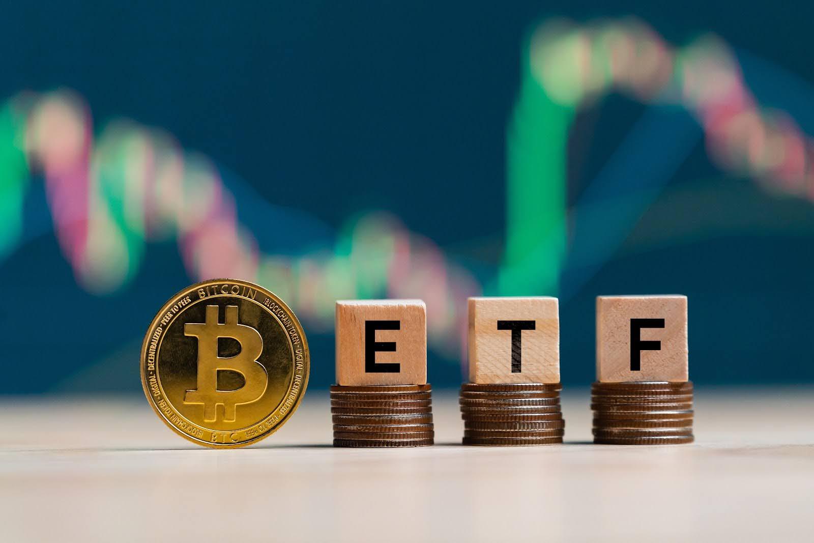 Bitcoin ETF rút 470 triệu USD do tác động từ Fed giảm lãi suất và căng thẳng thương mại