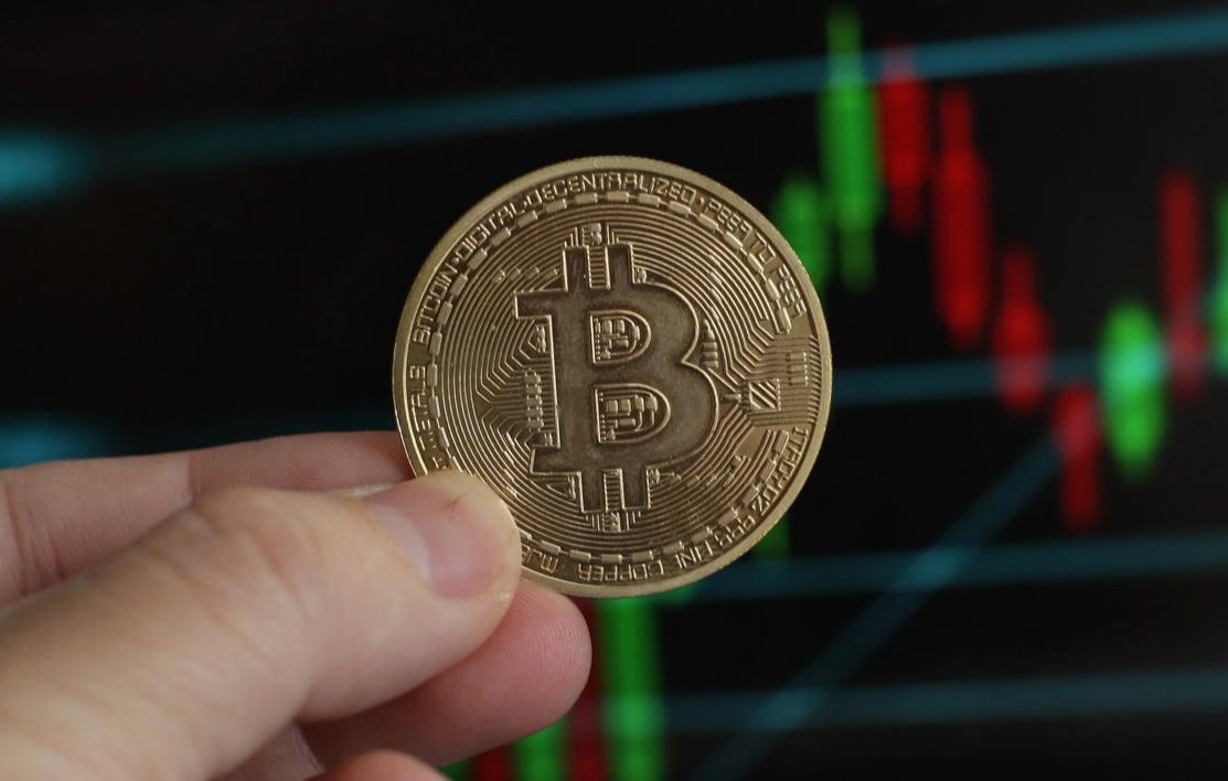 Giá Bitcoin, dòng chảy onchain và vĩ mô toàn cầu: Những gì đã thay đổi trong năm 2025