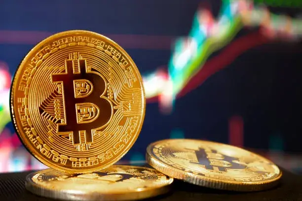 Bitcoin bật mạnh lên 93.000 USD sau cú giảm cuối tuần: Mục tiêu 100.000 USD đã rất gần